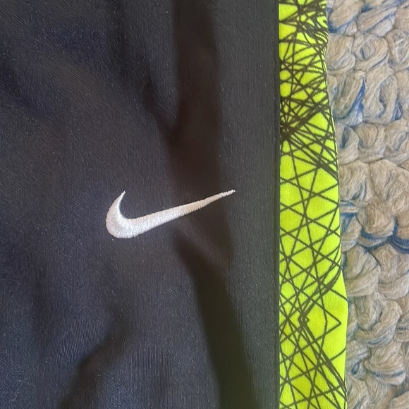 Boys NIKE athletic pants - Picture 2 of 4